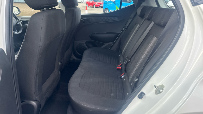 Hyundai i10 1.0 MPi SE Connect 5dr Petrol Hatchback